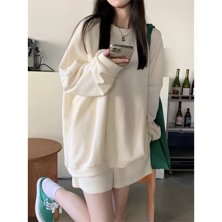 HOT Set Bộ Đồ Nữ - Áo Dài Tay Mix Quần Short Trơn Màu Basic - Phong cách  ullzang thu đông. | Shopee Việt Nam